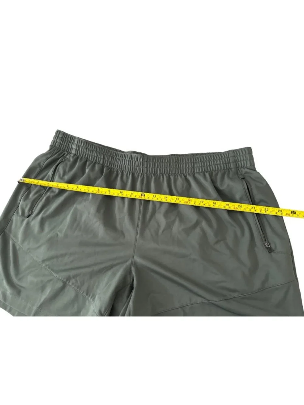 DSG Mens Olive Green Athletic Shorts XXL With Zipper Pockets & Elastic Waistband